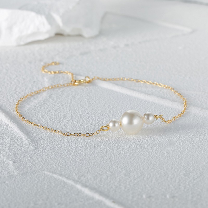 Small and Large Pearl Simple and Elegant Versatile Bracelet