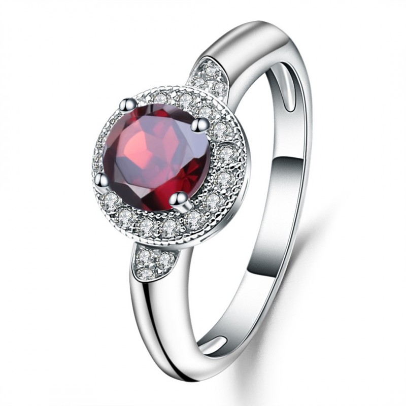 Natural Garnet Ring with Light Luxury Fashion 