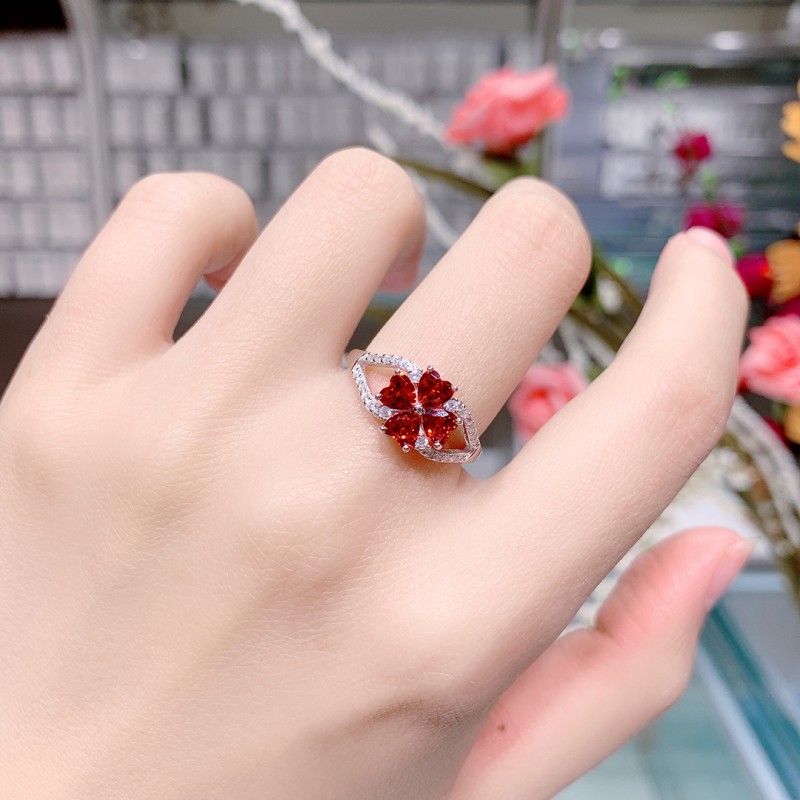 Lucky Four-Leaf Clover Garnet Micro-inlaid Ring with Open Design