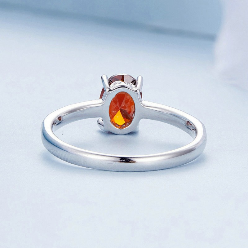 Simple Garnet Ring in Red 