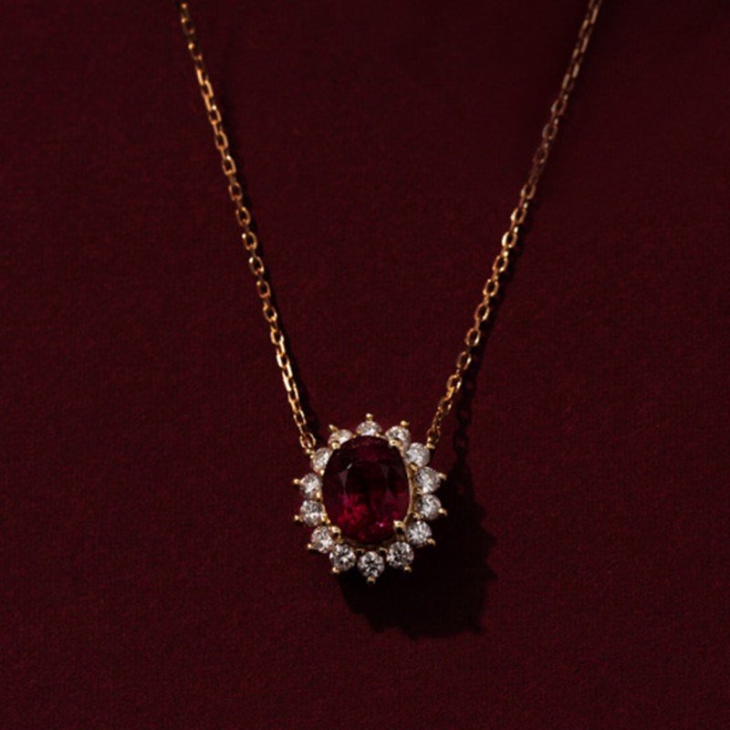 Vintage Minimalist Necklace with Garnet