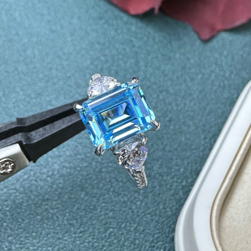 5.5 Carat Aquamarine Ring for Women 