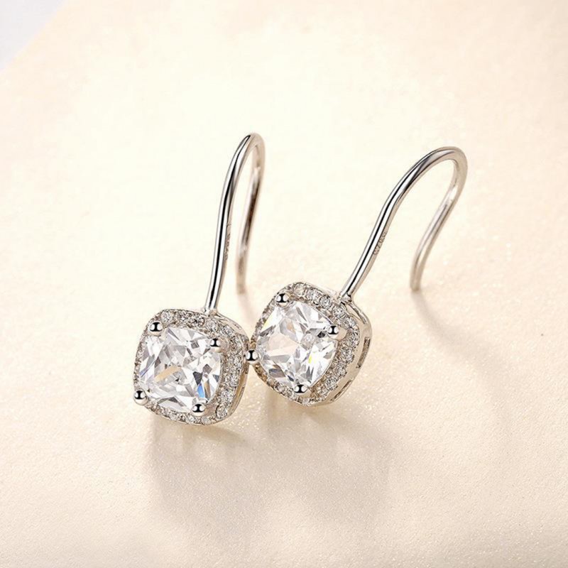 Small Square Diamond Simple and Elegant Earrings