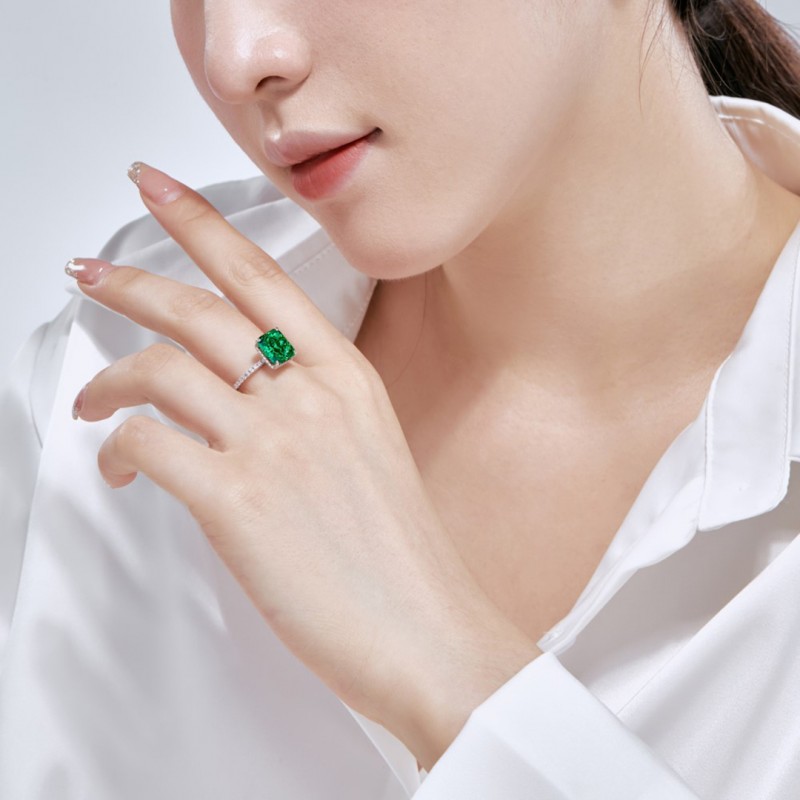 Silver Paraiba Ring with Emerald