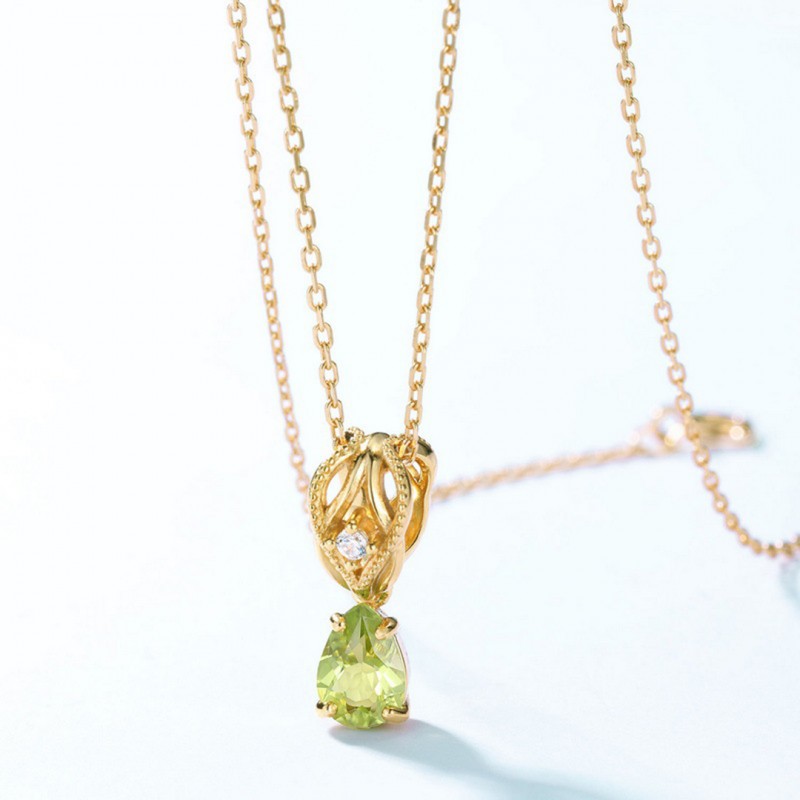 Vintage Hollow Water Drop Olivine Pendant Clavicle Chain 