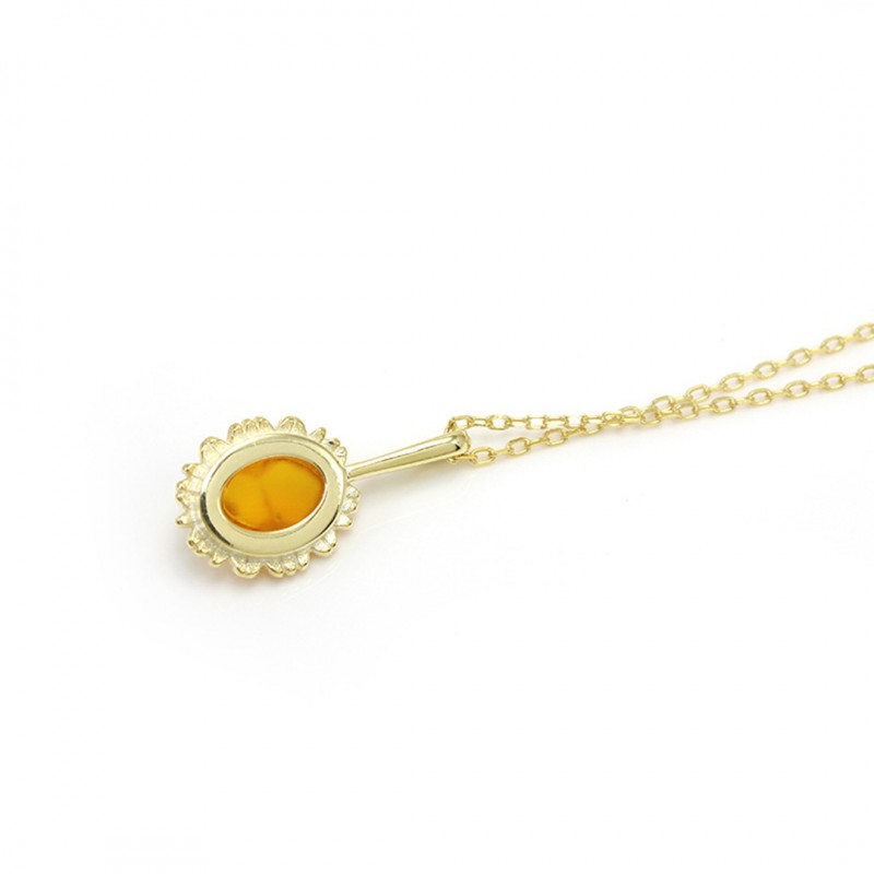 Chamomile Flower and Gradient Yellow Sapphire Necklace 