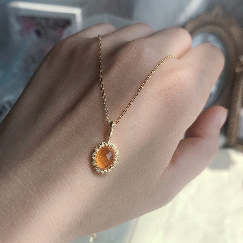 Chamomile Flower and Gradient Yellow Sapphire Necklace 