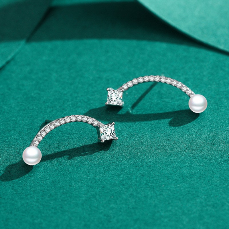 Exquisite Simple Pearl Climber Earrings 