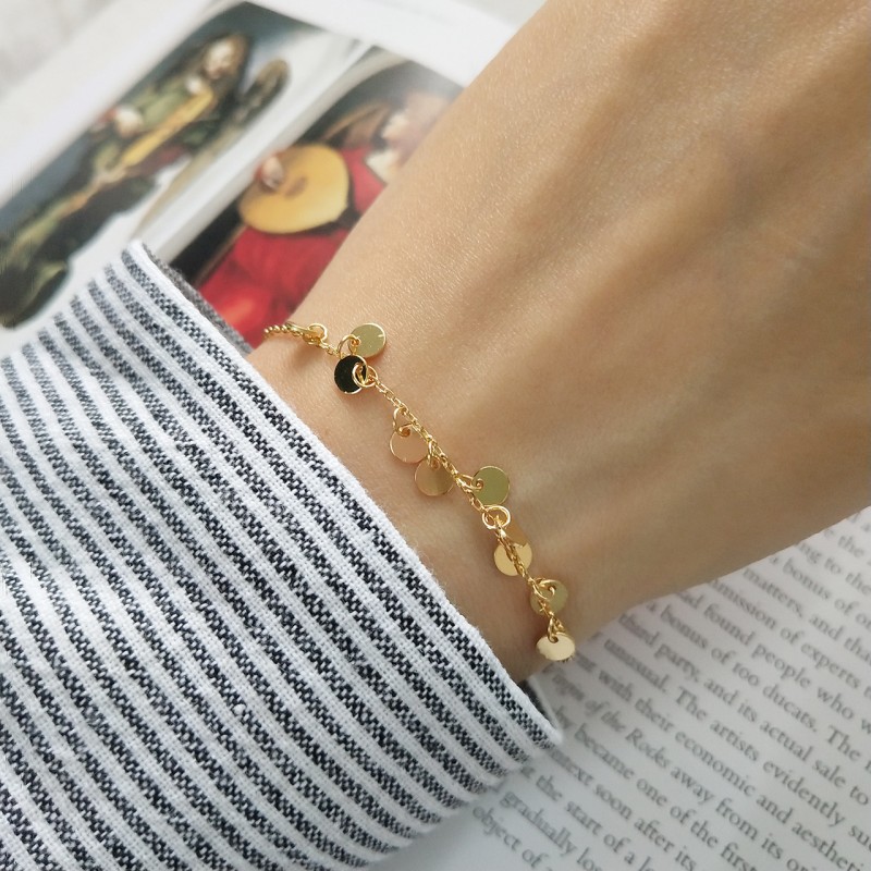 Gold Round Disk Delicate Bracelet 