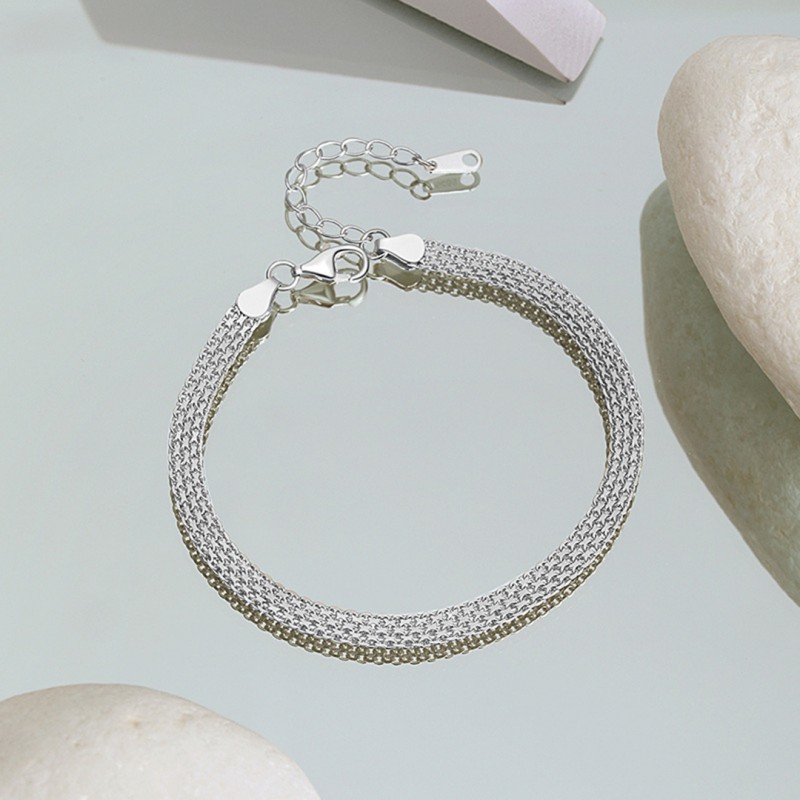 Gold Hollow Weave Bracelet - Luxurious and Elegant