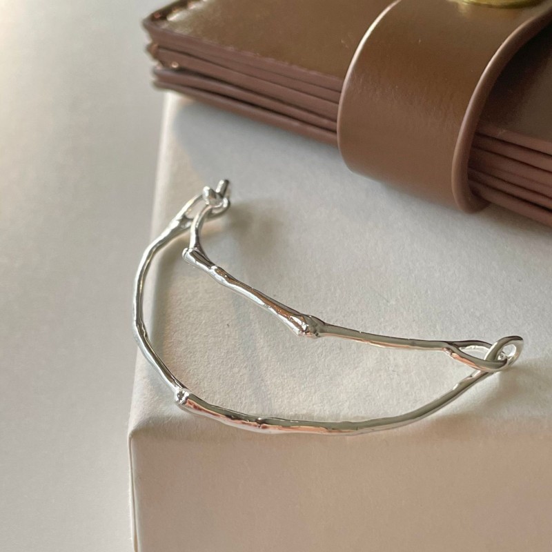 Minimalist Irregular Silver Clasp Bracelet 