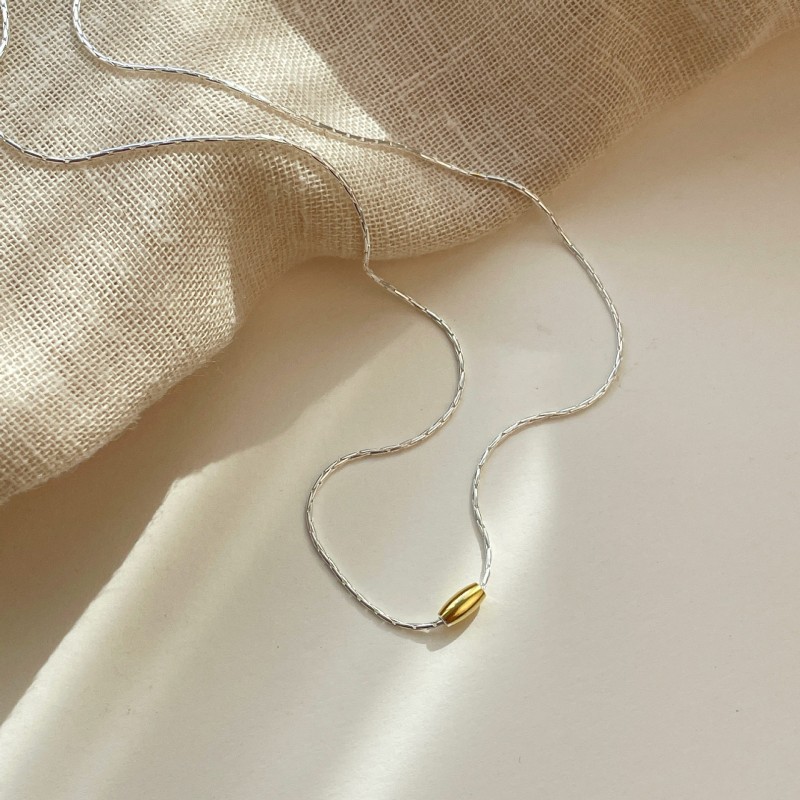 Simple Light Luxury Italian Designer Style Small Gold Bead Necklace