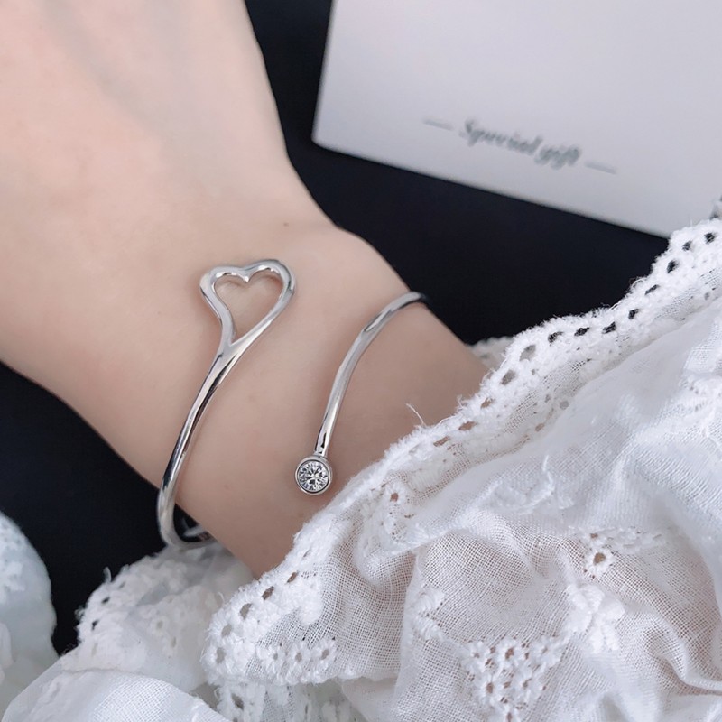 Heart-shaped Silver Open Bangle