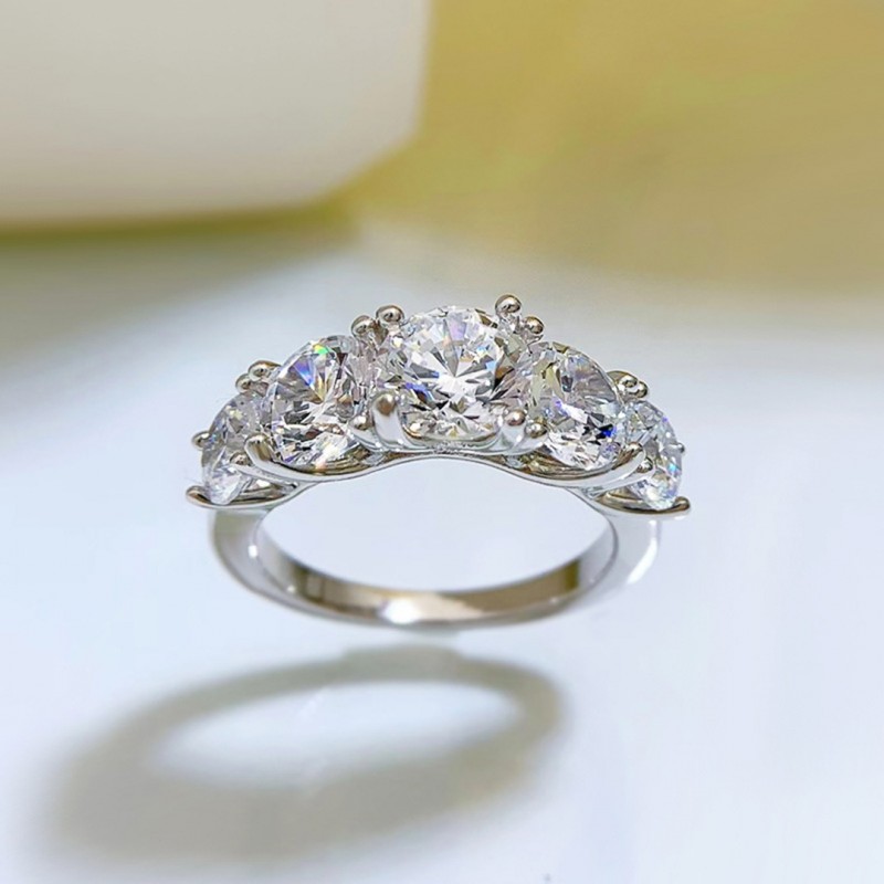 Minimalist Five-Star Radiance Ring for Luxurious Engagement