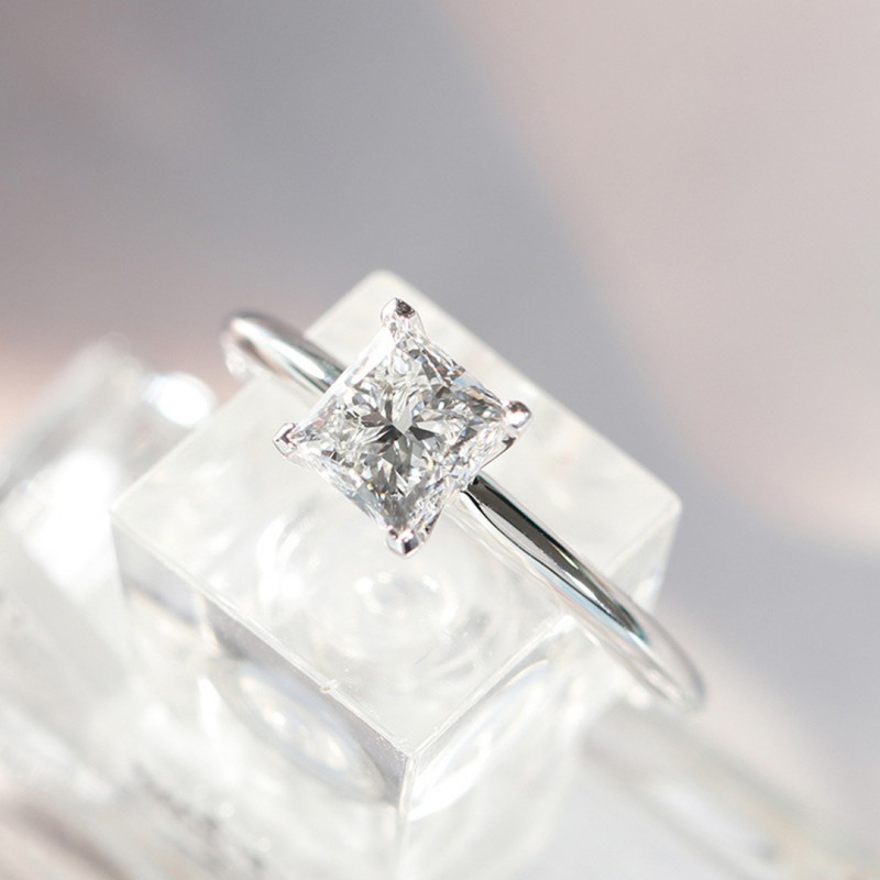 Elegant Princess-Cut Diamond Engagement Ring 