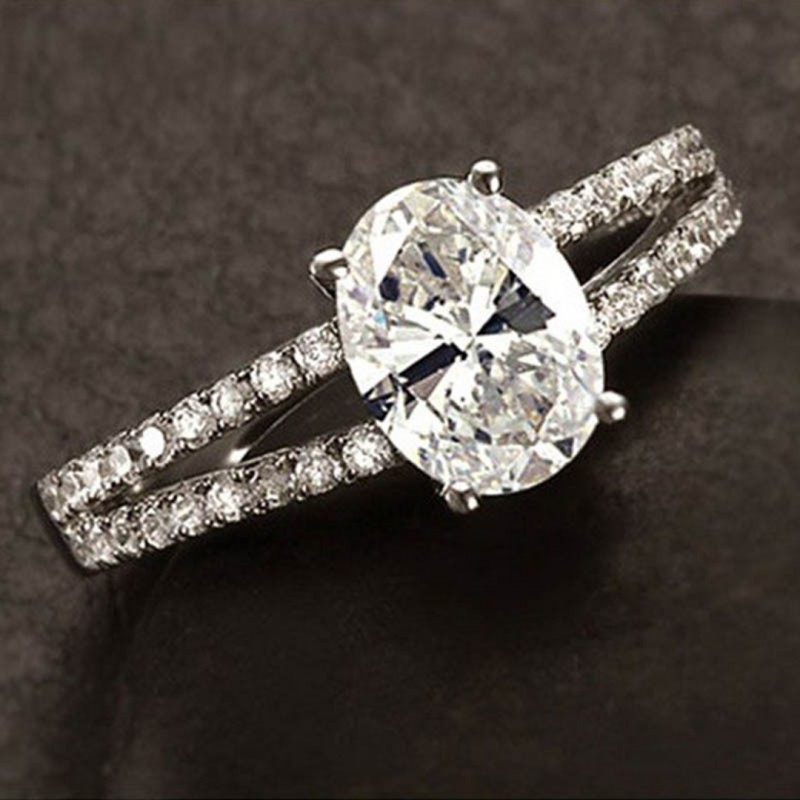 Stylish Luxury Pure Silver Oval Zircon Engagement Ring