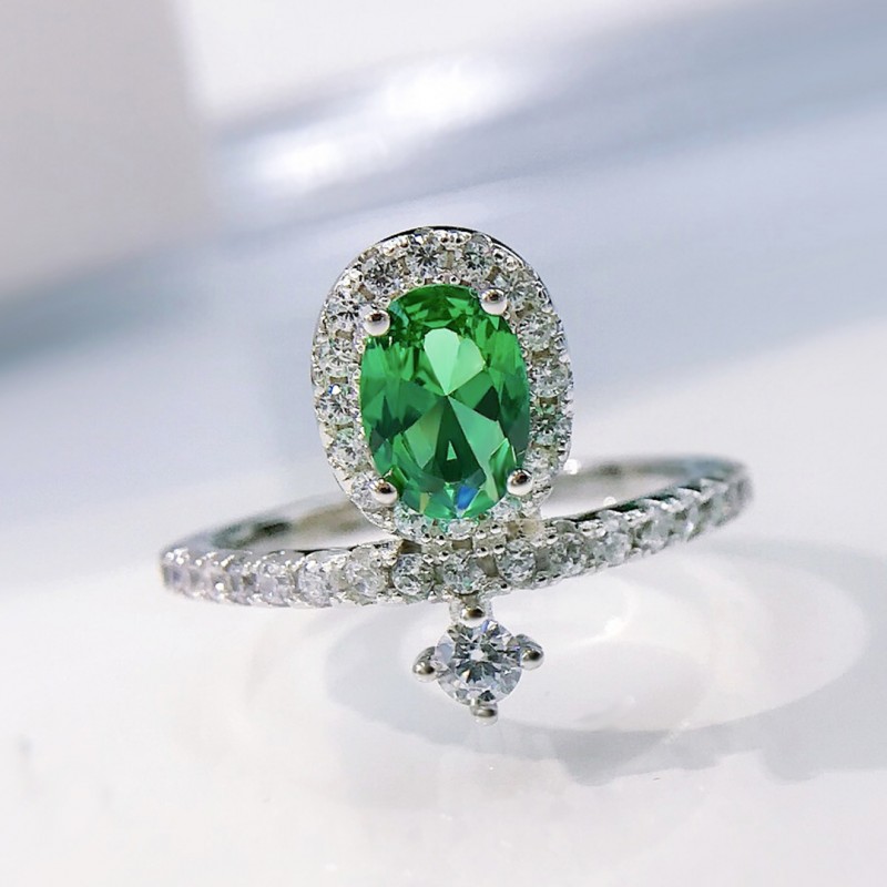 1 Carat Emerald Full Diamond Simple and Versatile Engagement Ring