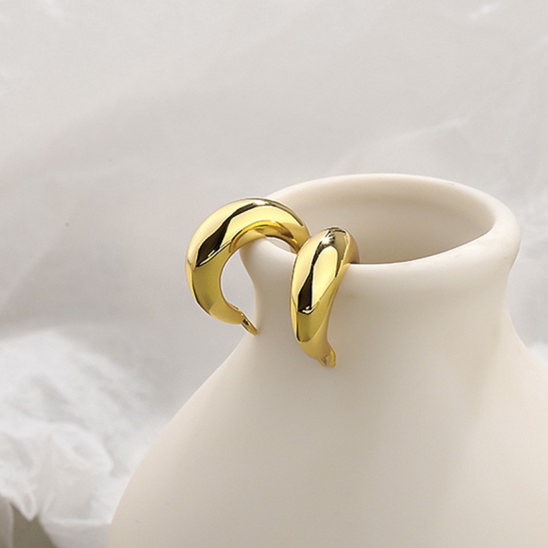 Retro Niche Simple Plain Hoop Earrings