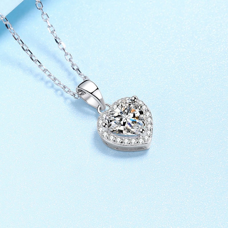 Heart-Shaped 1 Carat Mozambique Stone Pendant Necklace, Versatile