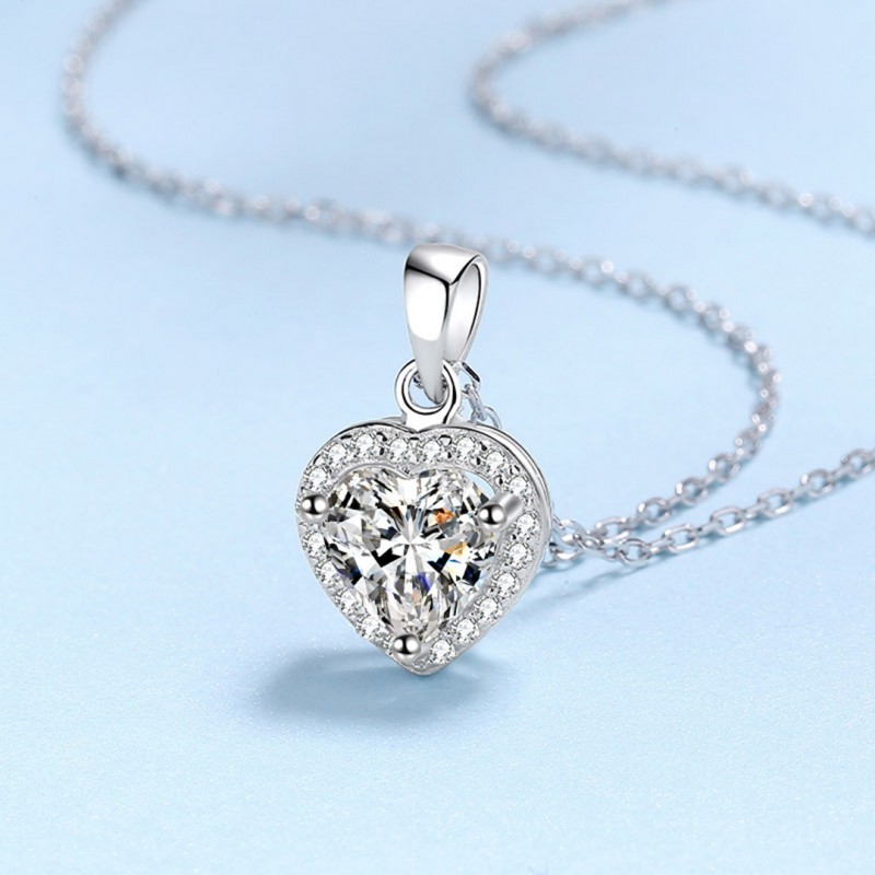 Heart-Shaped 1 Carat Mozambique Stone Pendant Necklace, Versatile