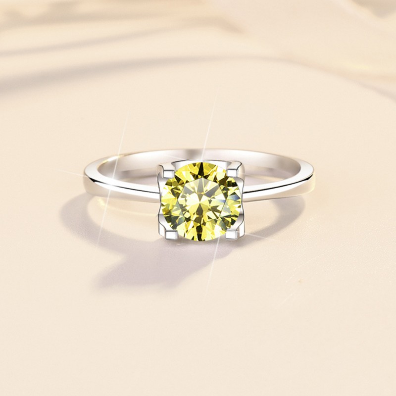 Moissanite Ring Classic Bullhead Golden Yellow Gem Niche 