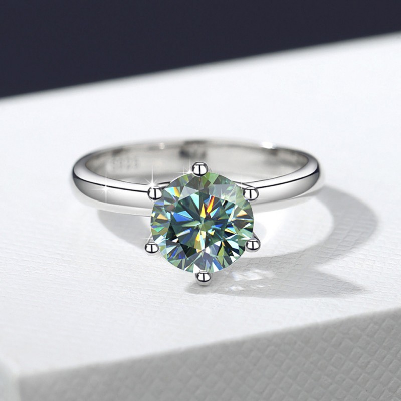 Classic Six-Prong Ring Moissanite