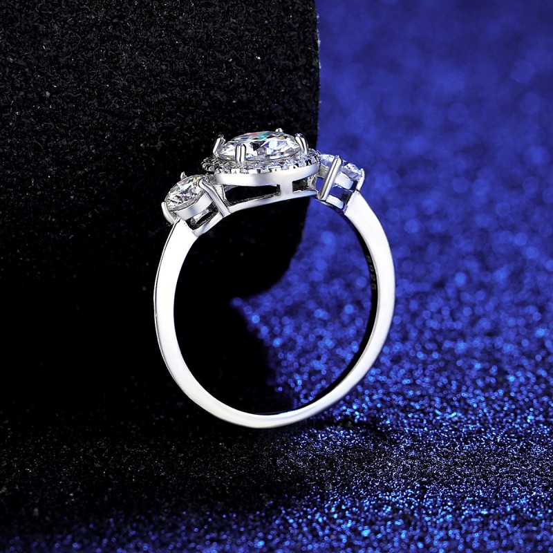 Moissanite Engagement Ring High-End