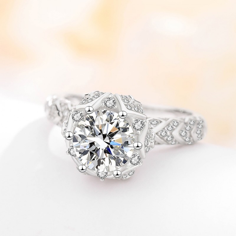 2 Carat Moissanite Ring High-end