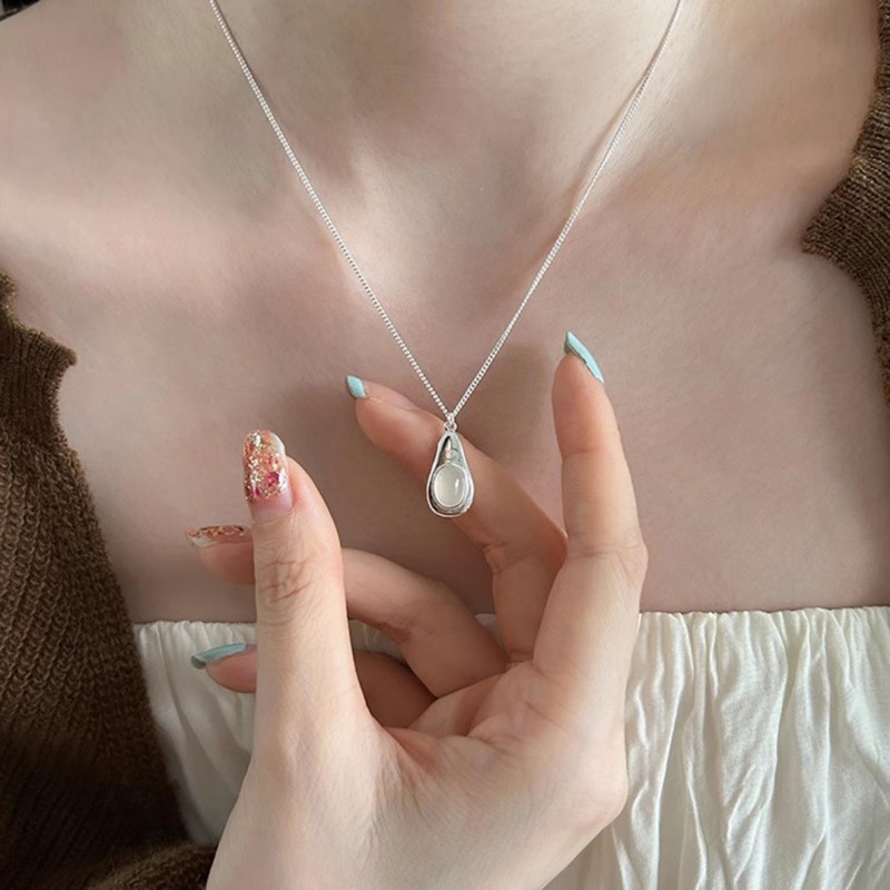 Water Drop Black Agate White Jade Necklace