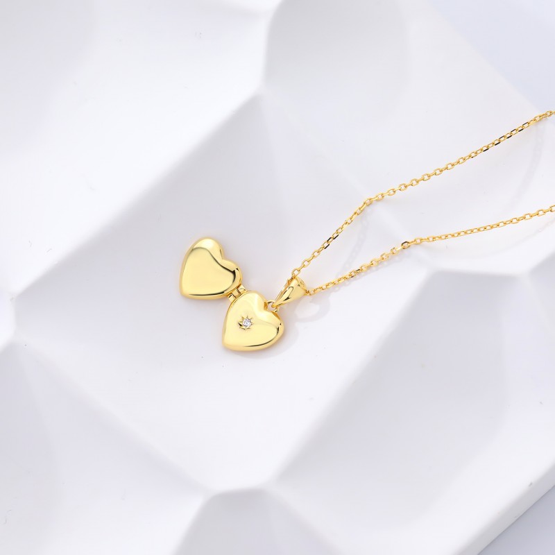 Elegant Cubic Zirconia Heart Photo Frame Pendant Necklace