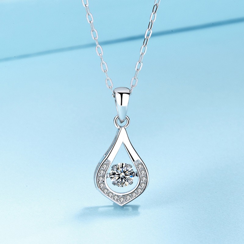 Fashion Micro-Inlaid Teardrop Pendant Versatile Collarbone Chain