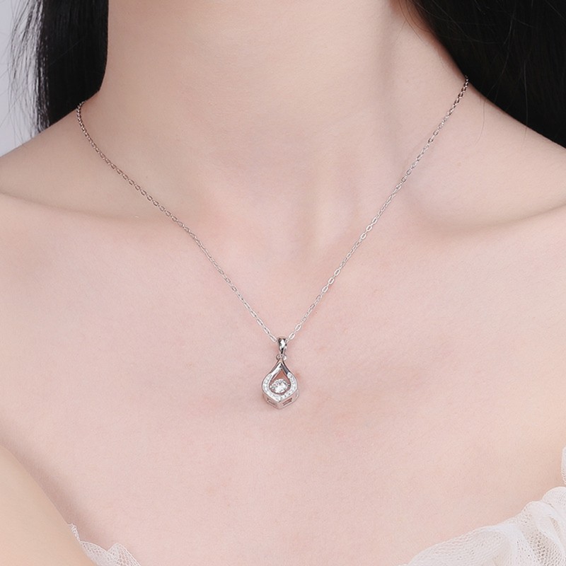 Fashion Micro-Inlaid Teardrop Pendant Versatile Collarbone Chain