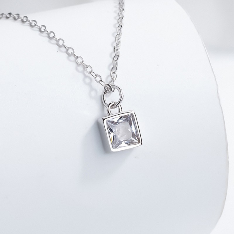 Square Design Zircon Minimalist Niche Necklace