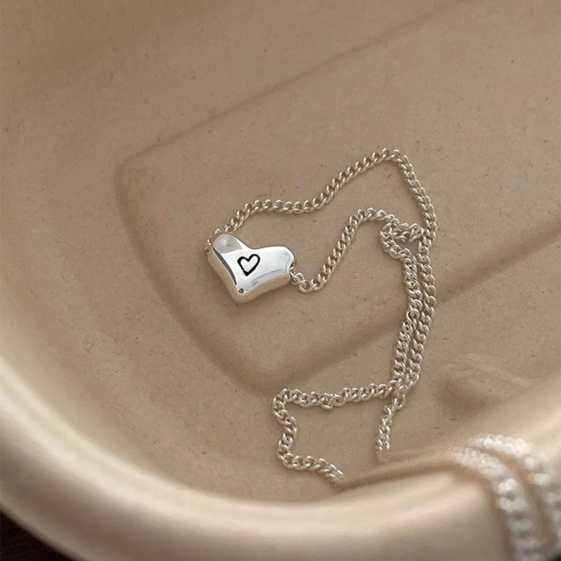 Graffiti Heart Necklace, Heavy-duty Texture with Irregular Design