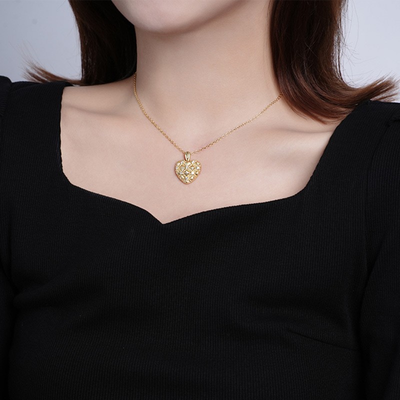 Retro Matte Love Heart Necklace Luxury Zircon 