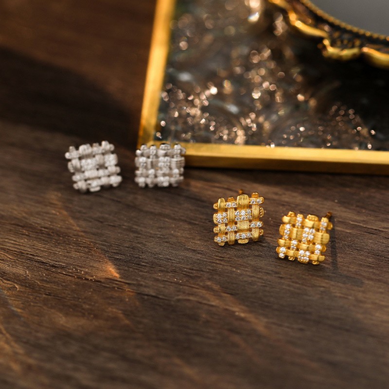 Niche Design Handmade Drawing Square Zircon Ear Studs 