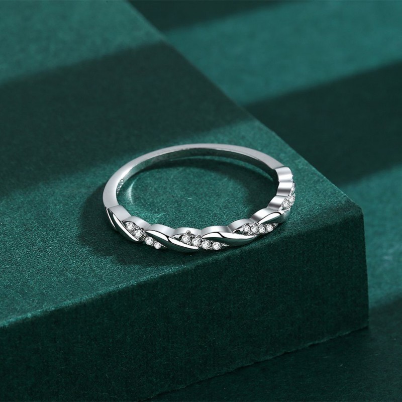 Niche Simple Micro-set Diamond Ring, Versatile Stackable