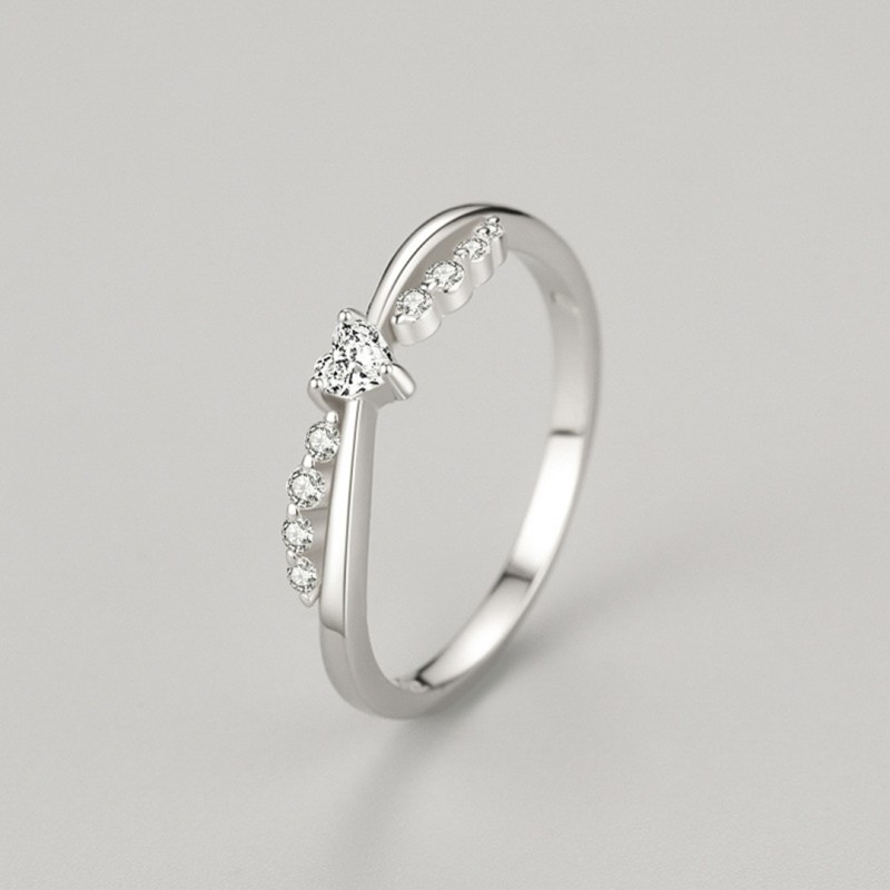 Trendy Crossed Heart-shaped Diamond-set Ring, Stackable