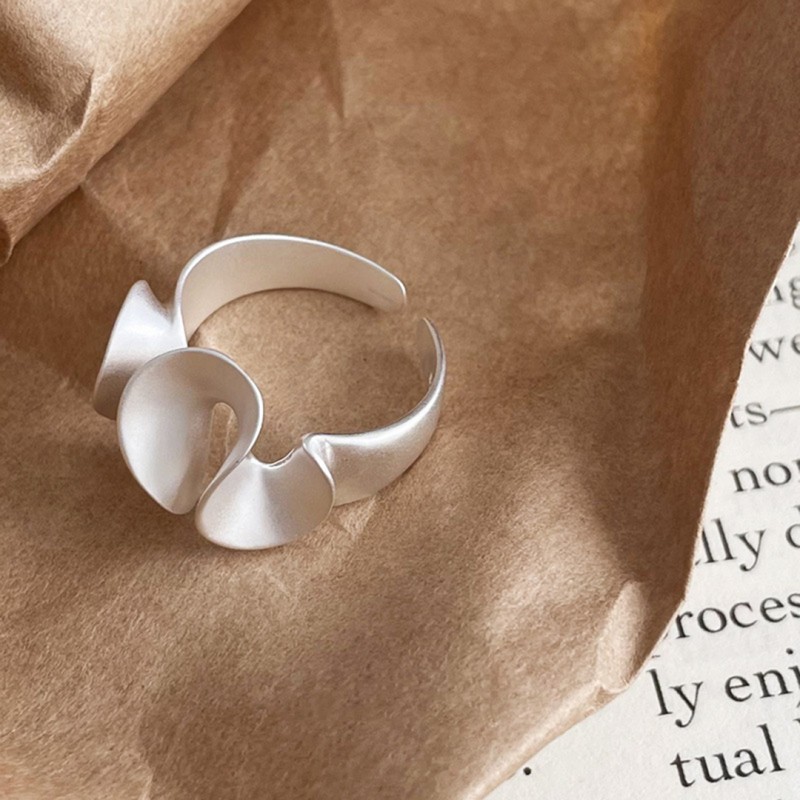 Wave Pleated Matte Open Ring