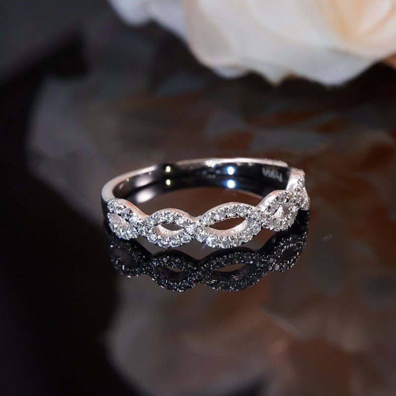 Braided Wave Design Moissanite Inlaid Ring