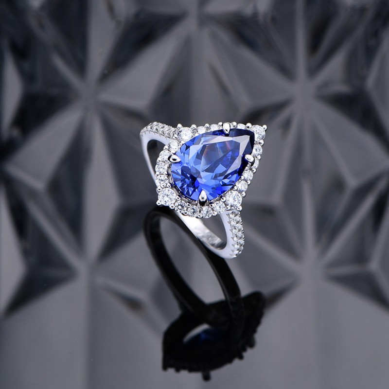 Pear-shaped Tanzanite High Carbon Diamond Wedding Ring